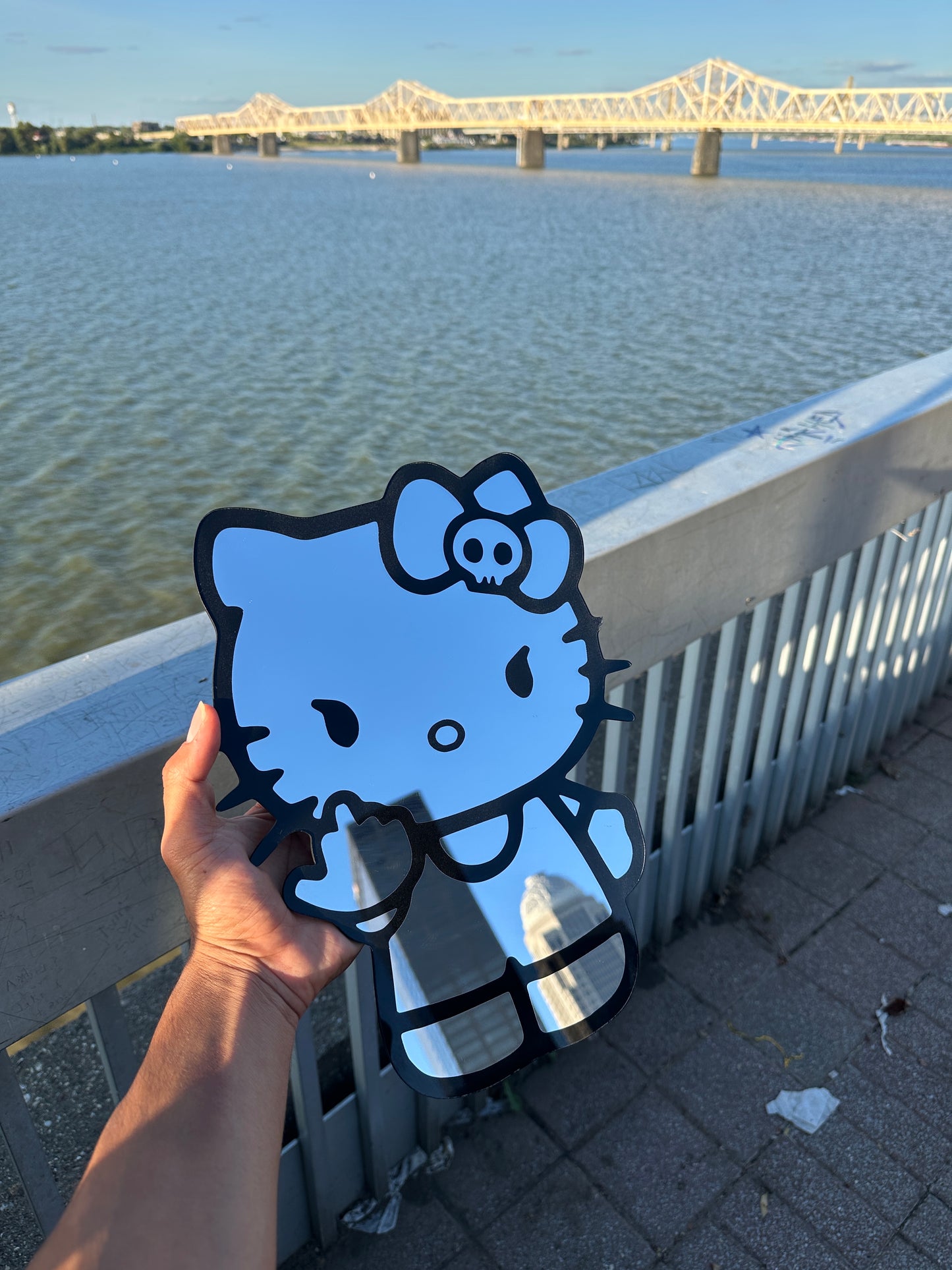 𝐁𝐚𝐝 𝐇𝐞𝐥𝐥𝐨 𝐊𝐢𝐭𝐭𝐲 𝐌𝐢𝐫𝐫𝐨𝐫